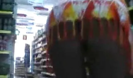 Cô gái biết làm thế nào để fuck séc máy bay bà già