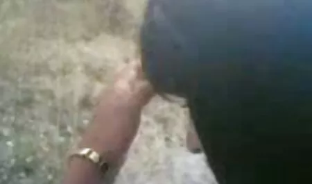 Cô gái cho mình để gai gia sec có