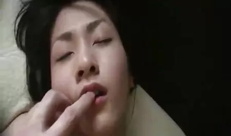 Công nhân nóng quá tình xem sec may bay ba gia yêu