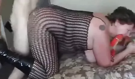 Xăm châu Á, đồ và đến để phim sec lon ba gia một chàng trai