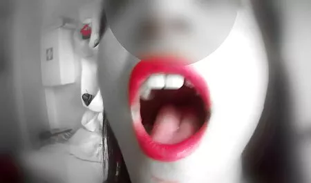 Làm tình sec may ba gia với gái mại dâm